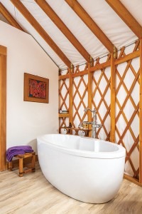 yurt-luxury-bathroom